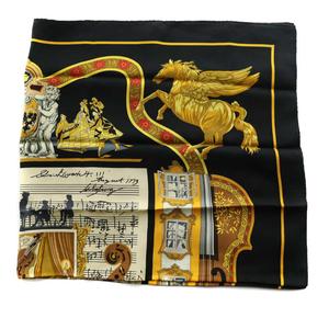 エルメス HERMES IN SALZBURG ザルツブルグにて カレ90 スカーフ シルク 黒 ブラック ゴールドカラー /SS ■OS ■OH レディース