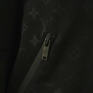 ルイヴィトン LOUIS VUITTON 22SS RW221WW D97 FMJA26 エンボスモノグラム ジップアップジャケット アウター ブルゾン 38 黒 ブラック /NR ■OS レディース