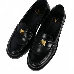ヴァレンティノ VALENTINO ローマンスタッズ レザー ローファー　37 ヴァレンティノ VALENTINO ローマンスタッズ レザー ローファー 37