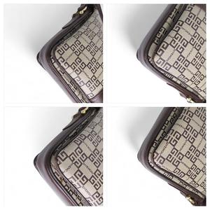 GIVENCHY　コンパクトレザーショルダーバッグ ヴィンテージ GIVENCHY コンパクトレザーショルダーバッグ ヴィンテージ