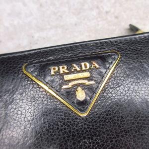 プラダ PRADA 2つ折り財布 ウォレット 三角プレート レザー ブラック k402040 レディース