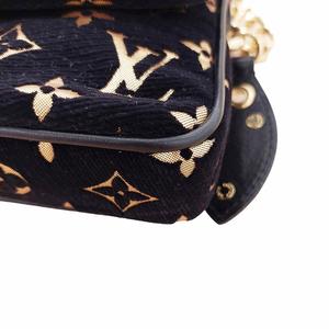 LOUIS VUITTON ショルダーバッグ モノグラム ポシェット カリー LOUIS VUITTON ショルダーバッグ モノグラム ポシェット カリー