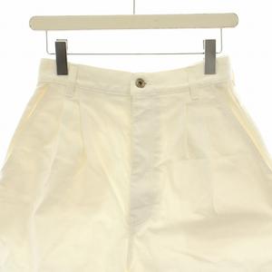 LOEWE直営店 コットンクロップパンツ ベージュ ベージュ系 LOEWE(ロエベ) パンツ(レディース) - 海外通販のBUYMA