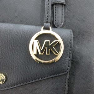 【美品】 マイケルコース レザー トートバッグ 2way ブラック チャーム MICHAEL MICHAEL KORS マイケルコース 2wayロゴプレートレザー